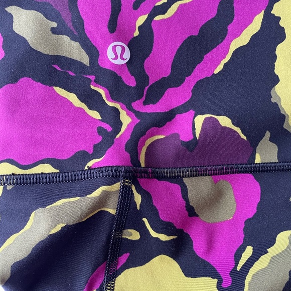 Lululemon - Picture 2 of 4